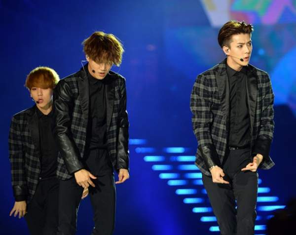 EXO, SHINee chinh phục khán giả bằng hit nhạc Việt 13