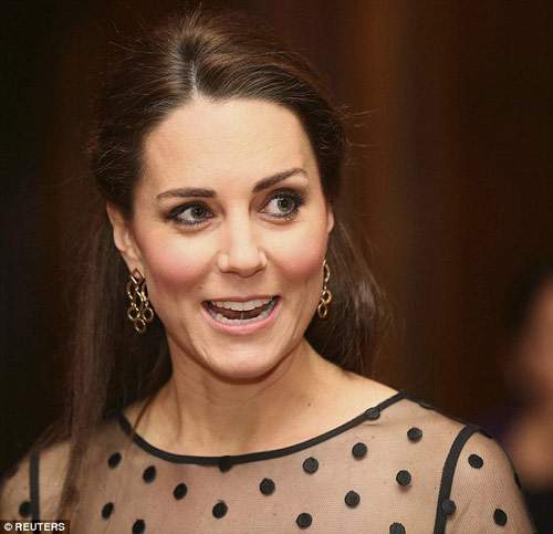 Tiết lộ ‘chiêu’ giữ da tươi trẻ của bà bầu Kate Middleton 12