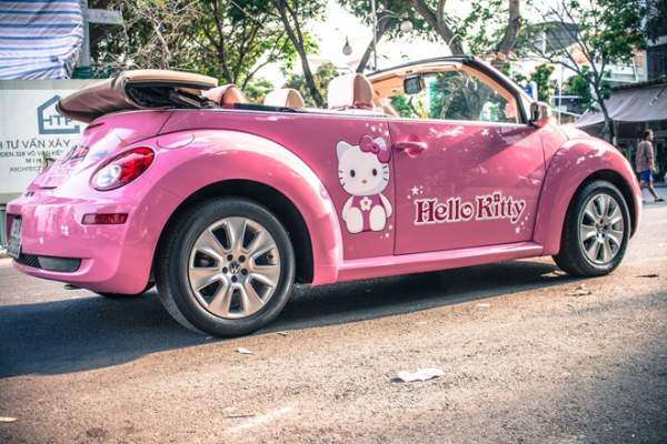 Volkswagen Beetle phong cách Hello Kitty tại Sài Gòn 3