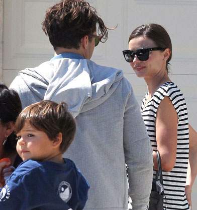 Orlando Bloom và Miranda Kerr cùng đưa con đi chơi 6