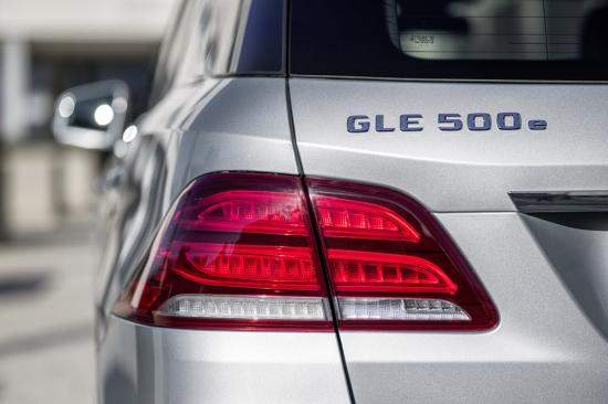 Video đầu tiên về Mercedes-Benz GLE 2016 8