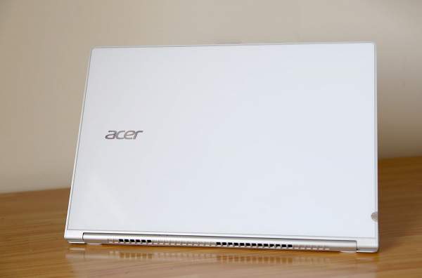 Đánh giá ultrabook siêu mỏng Acer Aspire S7-393 2
