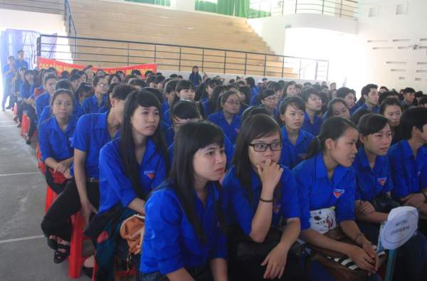 Sinh viên Bình Định hào hứng với Hội thi “Ánh sáng soi đường” 2