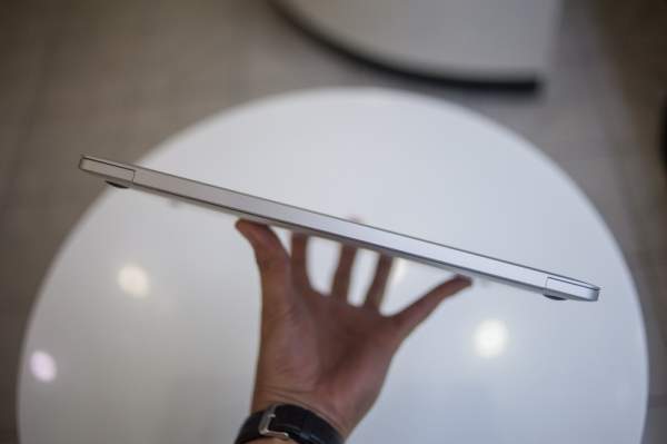 Macbook 12 inch bị “khoá” ngay khi xuất hiện tại Việt Nam 17