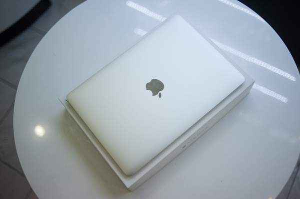 Macbook 12 inch bị “khoá” ngay khi xuất hiện tại Việt Nam 6