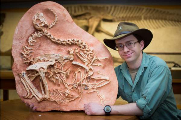 Phát hiện hóa thạch cặp đôi khủng long 2