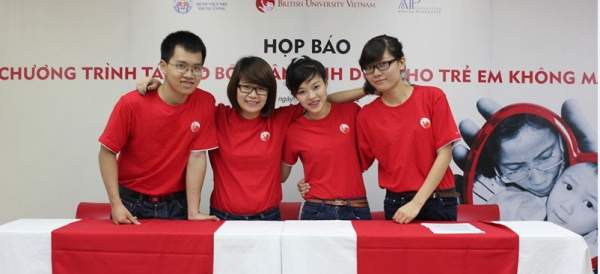 Nữ sinh ĐH Anh quốc Việt Nam đam mê hoạt động tình nguyện 2