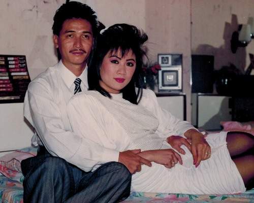 Nguyễn Hưng khoe ảnh tình cảm với vợ thời trẻ 24