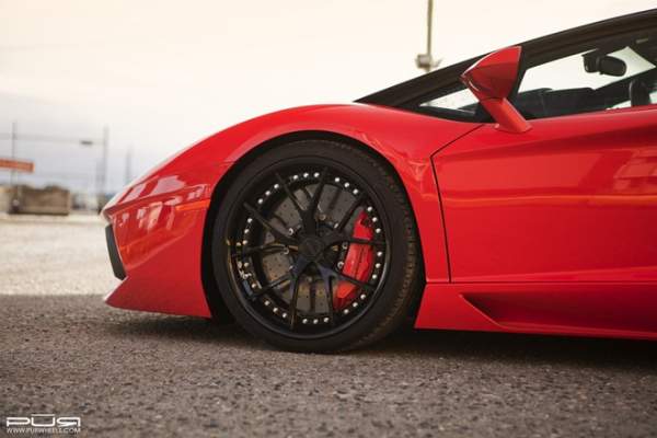 Lamborghini Aventador Roadster nổi bật với la-zăng mới 4