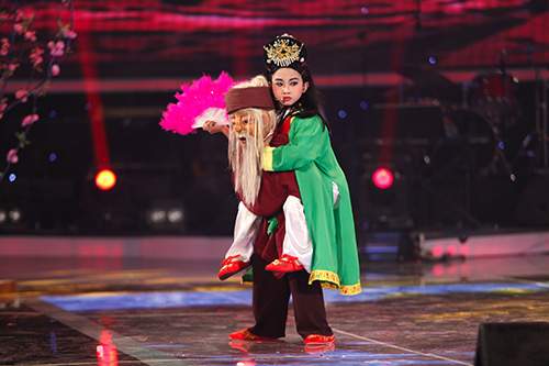 "Thị Mầu" Đức Vĩnh bật khóc khi giành Quán quân Got Talent 27