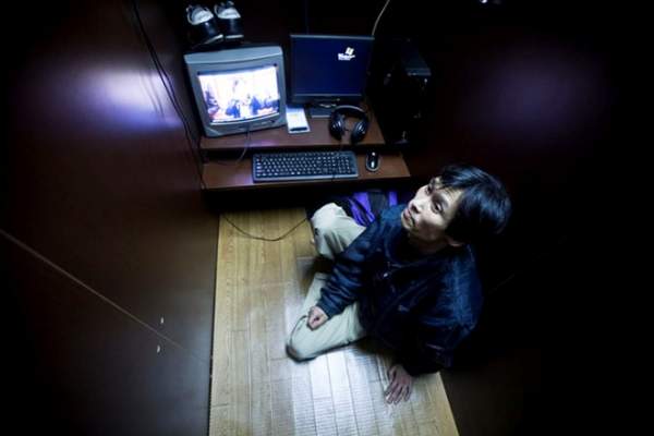 Tị nạn trong quán cafe Internet - mặt tối của xã hội Nhật 6