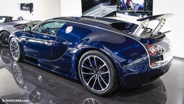 Siêu xe Bugatti Veyron Super Sport màu độc tại Dubai 3