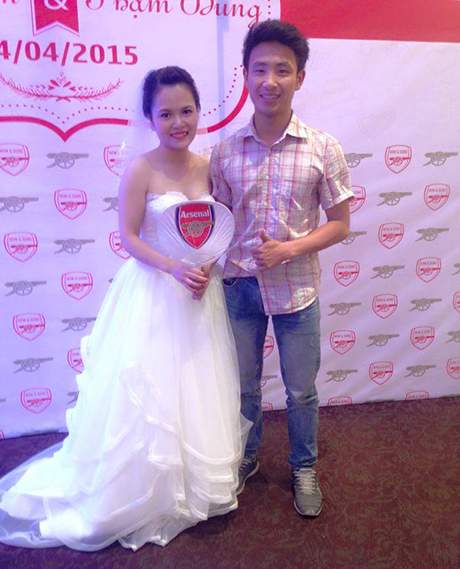 Đám cưới đặc biệt của nữ cổ động viên Arsenal ở Hà Nội 8