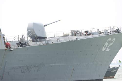 Khám phá sức mạnh tàu khu trục Mỹ mang tên lửa dẫn đường 8