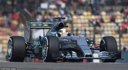 Hamilton giành pole lần thứ ba liên tiếp 5
