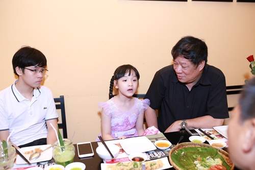 Vợ chồng Trang Nhung "nhà trăm tỷ" mở tiệc cho con gái 27