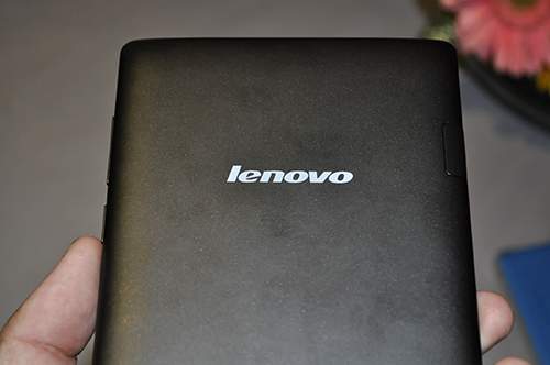 Lenovo tung máy tính bảng Tab 2 A7-10 giá 2 triệu đồng 2