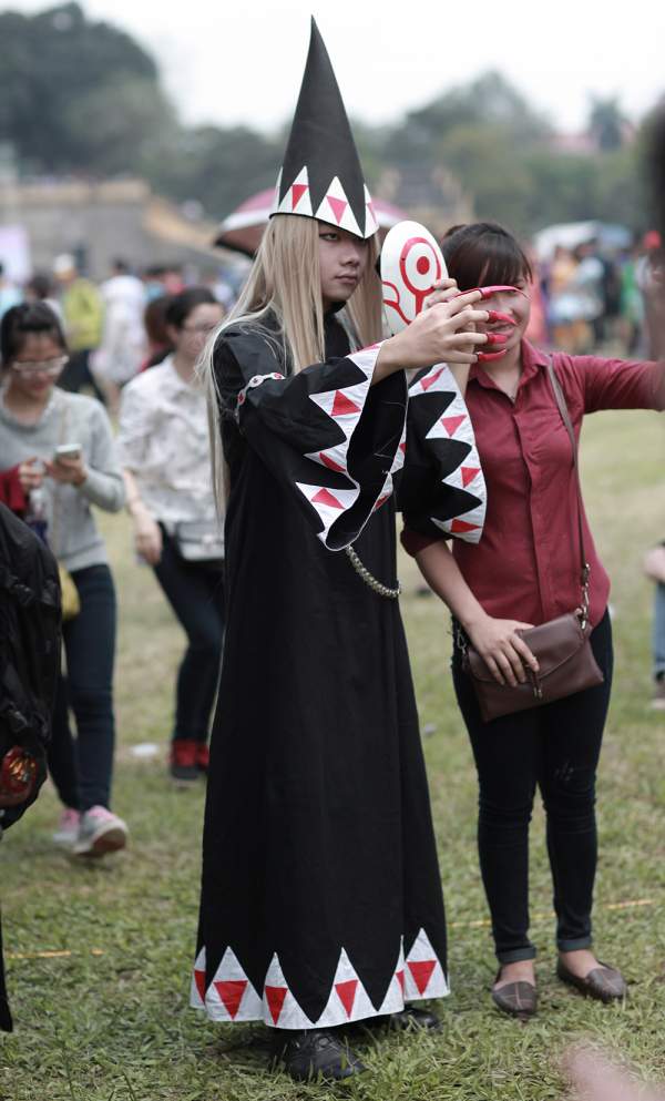 Những màn cosplay gây xôn xao ở lễ hội anh đào 13
