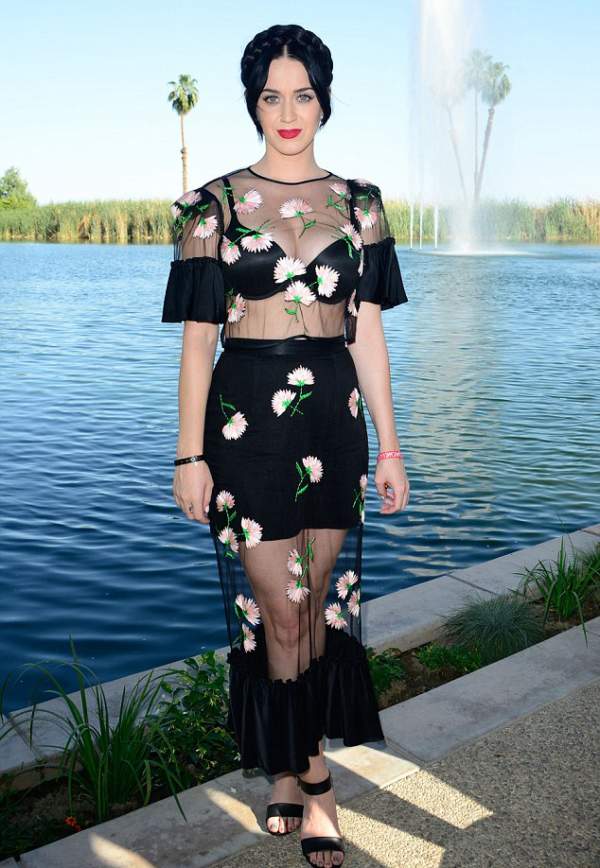 Katy Perry bất ngờ diện áo xuyên thấu táo bạo 2
