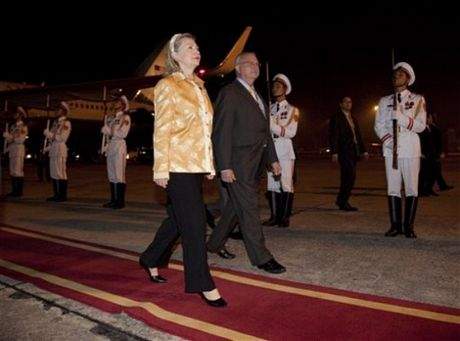Hillary Clinton và 4 lần tới Việt Nam 8