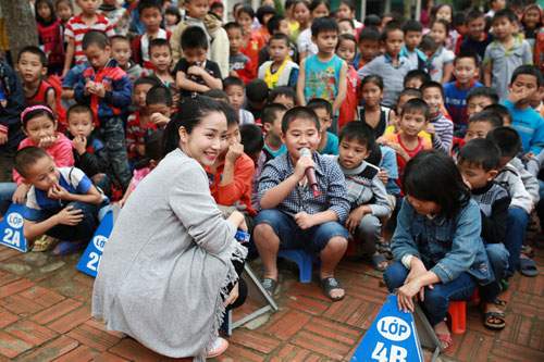 Đan Lê, Ốc Thanh Vân về nông thôn dạy trẻ chăm sóc răng 21