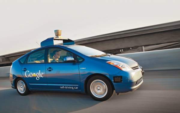 Vì sao đi ôtô tự lái của Google lại dễ bị say?