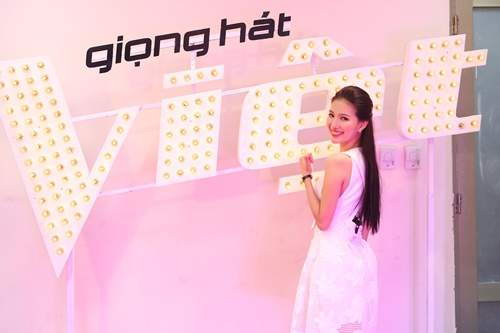 Linh Sunny bất ngờ trở thành MC Giọng hát Việt mùa 3 3