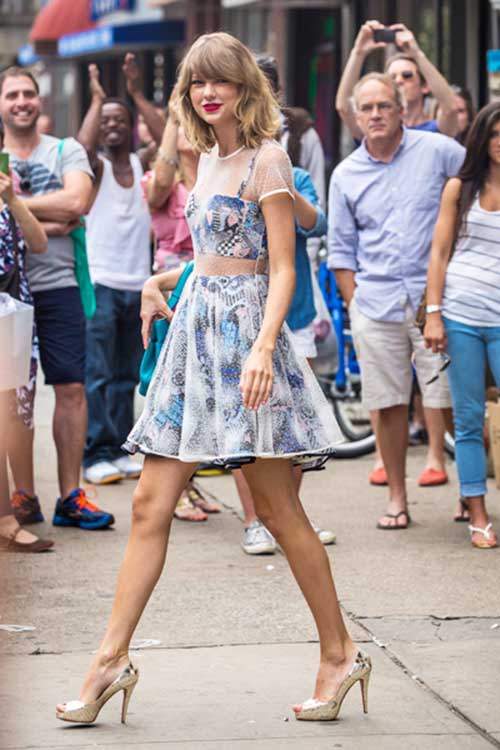 Mùa hè diện váy hoa vintage đẹp như Taylor Swift 6