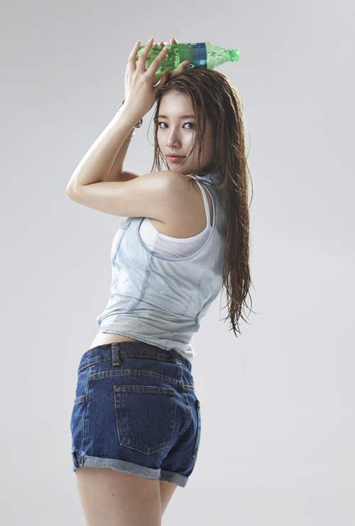 Ngắm bạn gái Lee Min Ho "sexy hết cỡ" trên sân khấu 9
