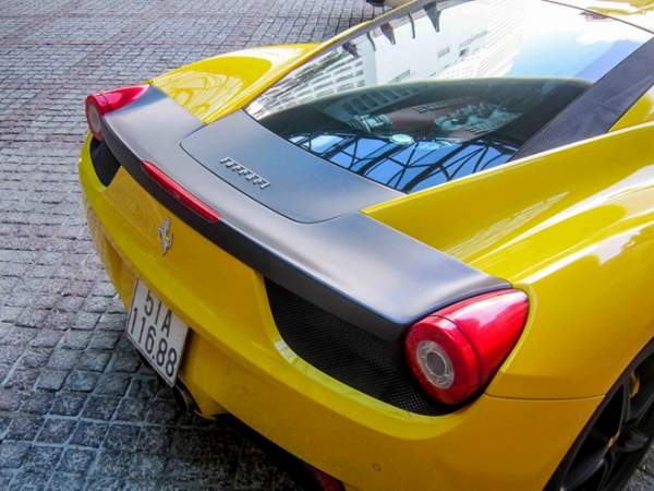 Siêu xe Ferrari 458 Italia tái xuất ở Sài Gòn 5