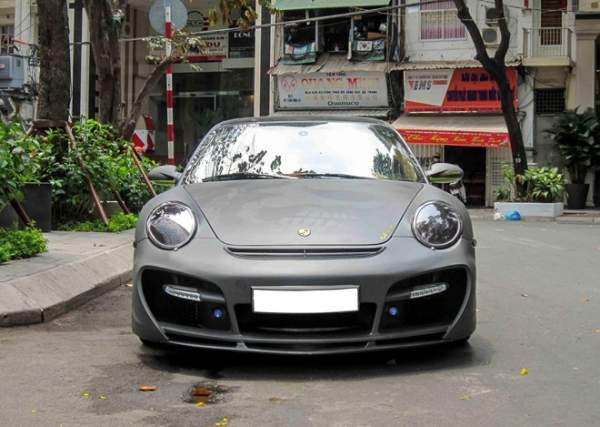 Siêu xe Porsche 911 độ hàng độc tại Sài Gòn 2