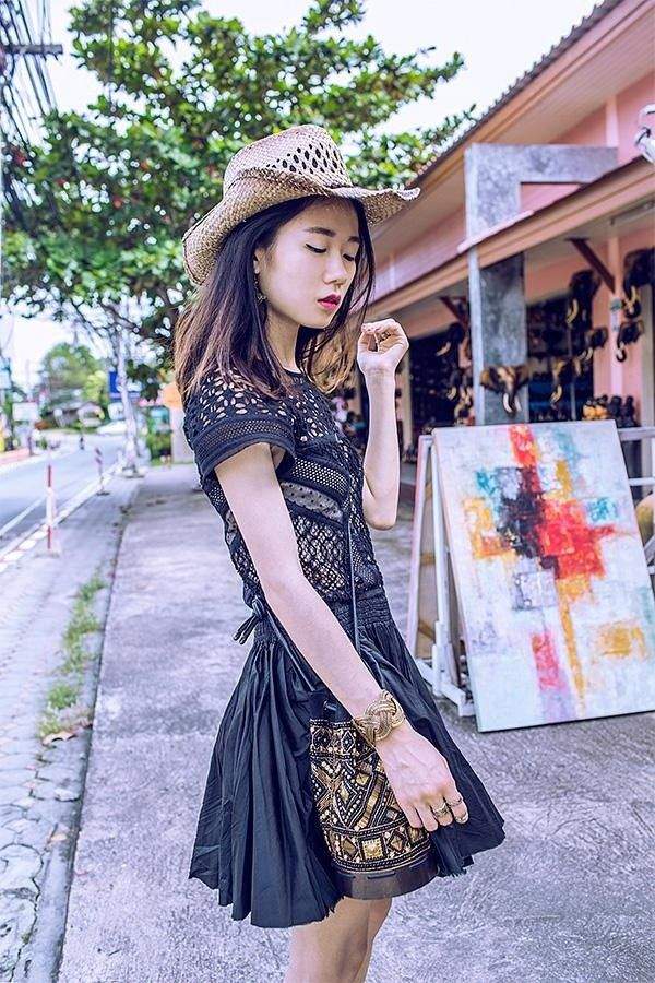 Street style điệu đà của quý cô châu Á ngày cuối tuần 12