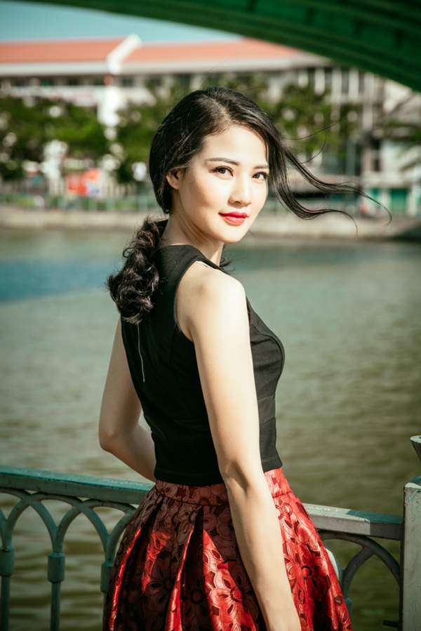 Hoa hậu Trần Thị Quỳnh giản dị với xu hướng “crop top” 4