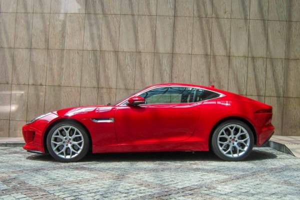 Xe thể thao Jaguar F-type S ở Sài Gòn 3