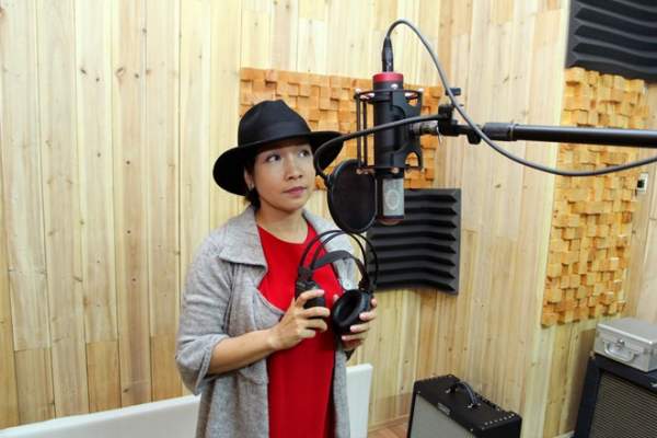 Dương Khắc Linh hướng dẫn Trang Pháp hát nhạc cách mạng 6