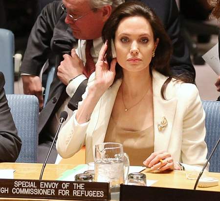 Angelina Jolie xinh đẹp và tự tin trên ghế đại biểu LHQ 7