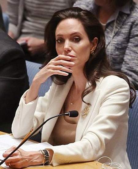 Angelina Jolie xinh đẹp và tự tin trên ghế đại biểu LHQ 3