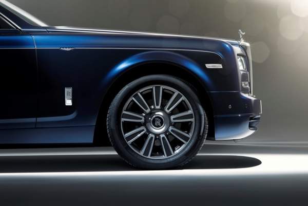 Rolls-Royce Phantom Limelight dành cho giới siêu giàu 3