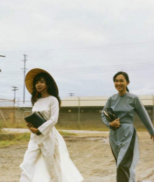 Nhớ chiếc áo "vạn người mê" của phụ nữ Sài Gòn xưa 9