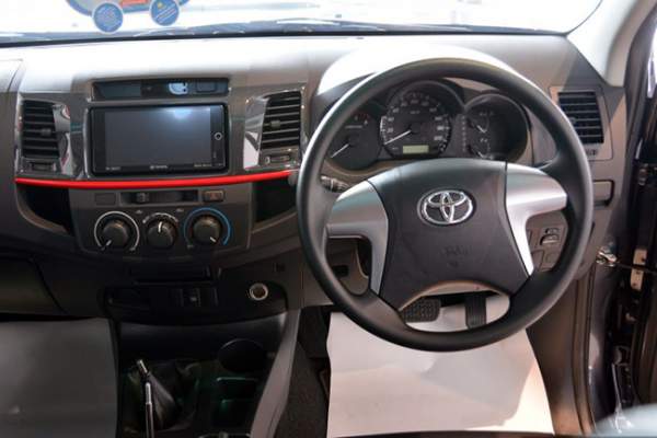 Toyota Hilux 2016 sẽ có động cơ mới? 7