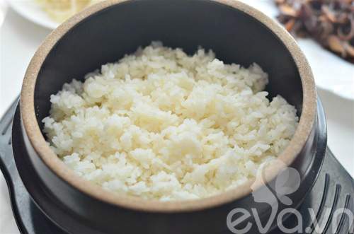 Cách làm cơm trộn Hàn Quốc thơm ngon đúng vị Hàn 10