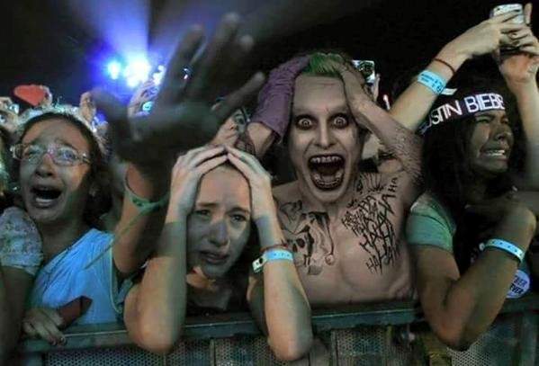 Tạo hình sát nhân Joker của Jared Leto bị chế ảnh hài 3