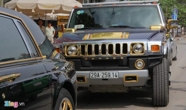 Phantom và Hummer H2 mạ vàng ở Hà Nội 2