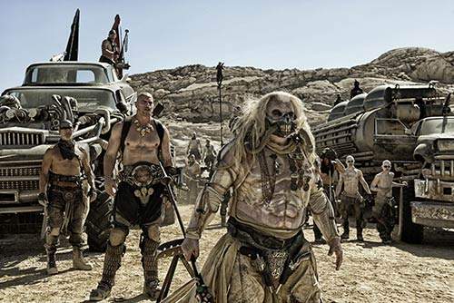 Charlize Theron cạo đầu trong "Mad Max" 12