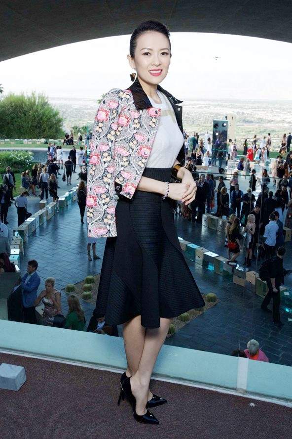 Miranda Kerr khoe chân thon ở show thời trang Louis Vuitton 4