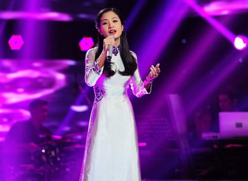 The Voice 2015: Mỹ Tâm trổ tài "dụ" thí sinh về đội 27