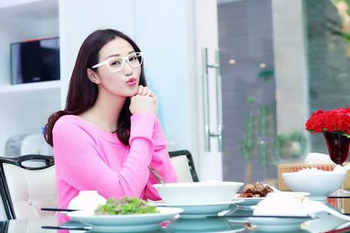 Khánh My chia sẻ tuyệt chiêu "cưa đổ" đàn ông 36