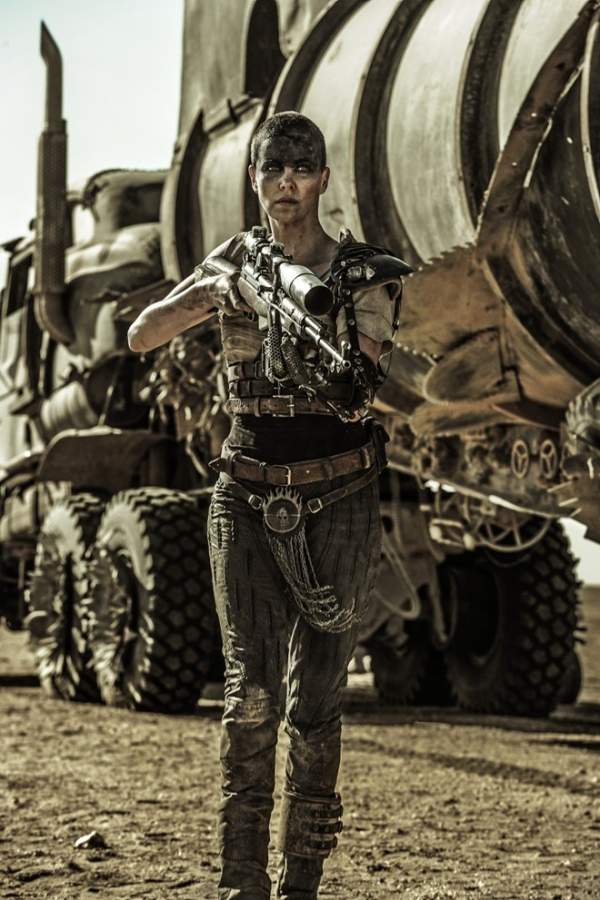 ‘Mad Max: Fury Road’: Bom tấn hành động hay nhất hè 2015 4