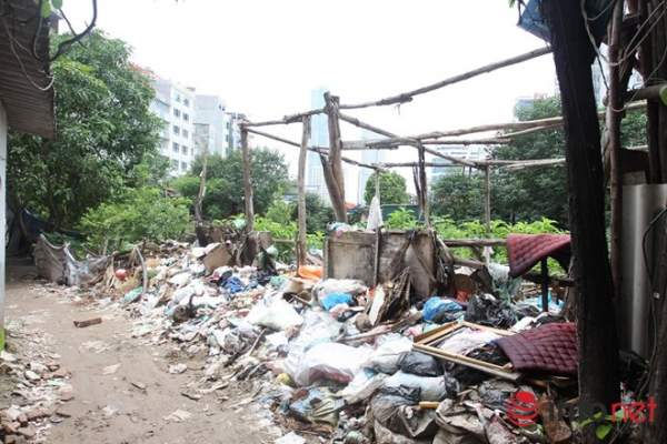 Điểm mặt các "khu ổ chuột" giữa lòng Thủ đô Hà Nội 21