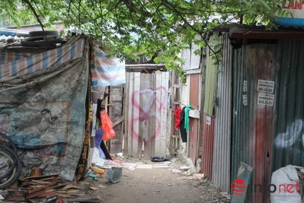 Điểm mặt các "khu ổ chuột" giữa lòng Thủ đô Hà Nội 15